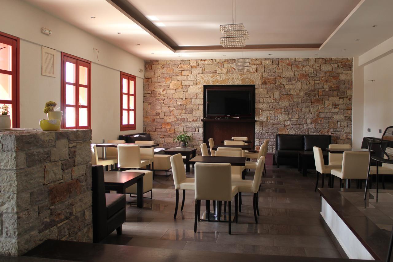 Aposperides Hotel Livádi Kithíron Kültér fotó